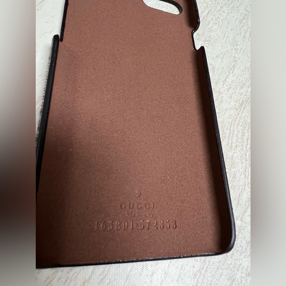 Gucci Blind for Love GG Monogram bee iPhone case for 6 / 7 / 8 - Picture 4 of 11